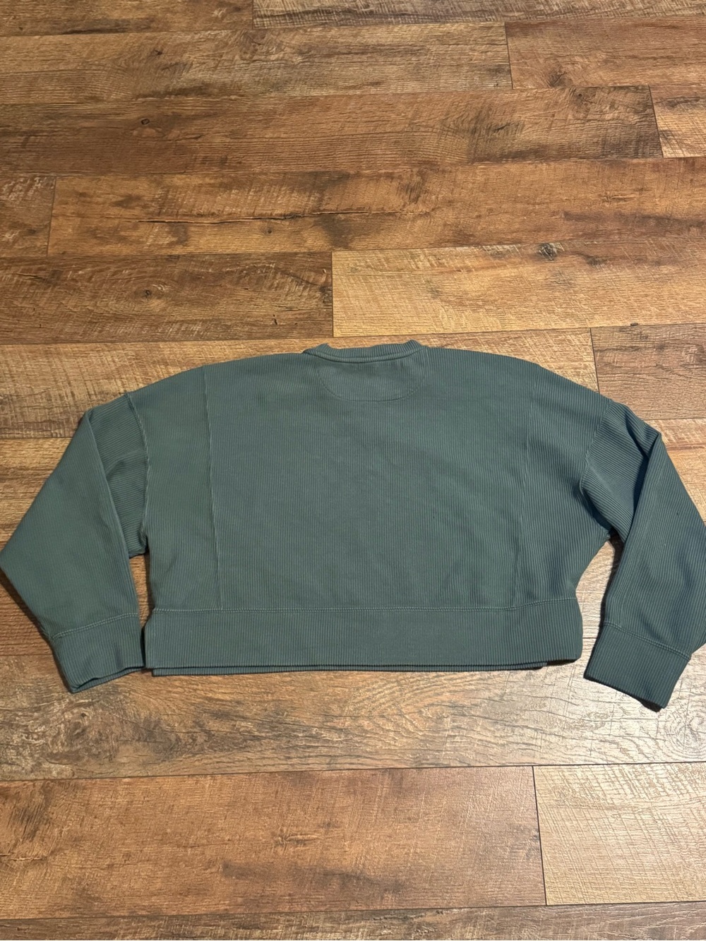 90 Degree By Reflex Ribbed Cropped Pullover in Sage Green - Picture 6 of 6